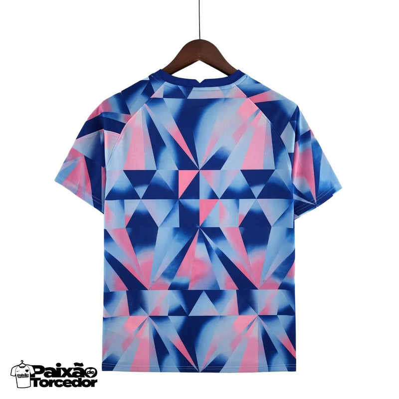 Camisa Inglaterra Treino Geometric 22/23 - Nike Torcedor Masculina - Azul e rosa